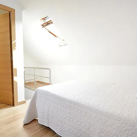 Galihost - Casa Con Jardín En Casa de Férias *